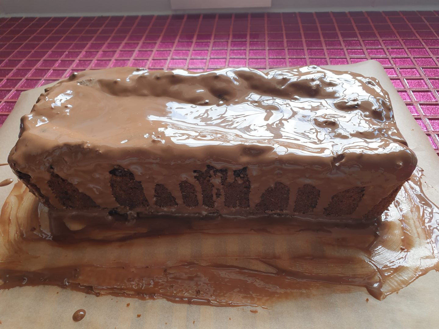 Saftiger Nusskuchen mit Kirschen & Schokolade – ohne Zucker - Herzwiese Saftiger Nusskuchen mit Kirschen & Schokolade – ohne Zucker - Herzwiese